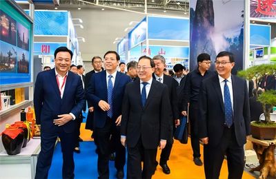 麥秸點金映天中——第二屆駐馬店文化旅游產(chǎn)業(yè)博覽會開幕側(cè)記