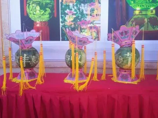 麥秸畫里的豐收頌歌 北京農(nóng)展館首屆中國農(nóng)民豐收節(jié)主場活動圓滿舉辦